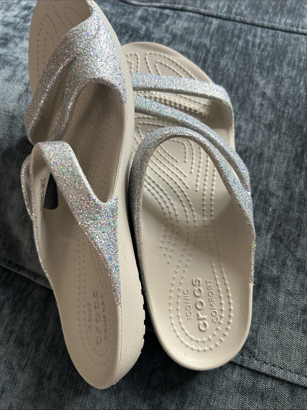 Crocs Sparkle Crisscross Women’s Sandals - Silver Glitter - Picture 4 of 4